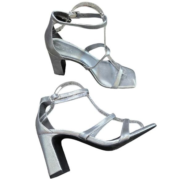 Northstrom Rack Heels Size 8 silver gray - Picture 2 of 8